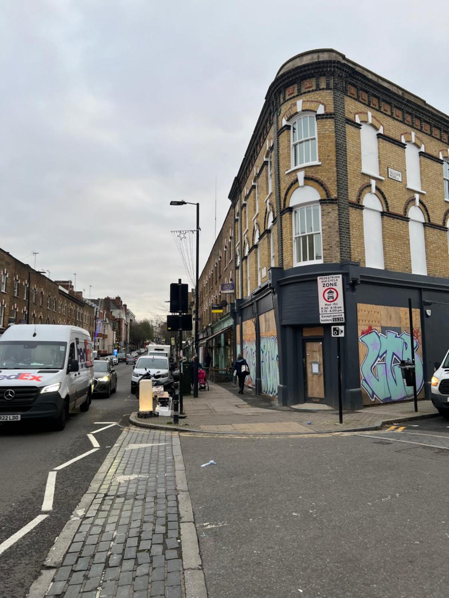 London Homes エクステリア 写真